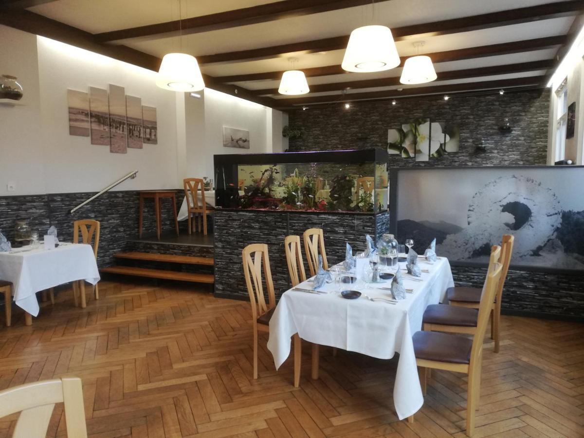 Hotel Restaurant Le Moschenross Thann Esterno foto